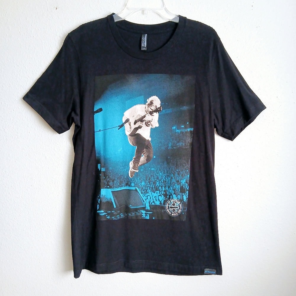 Ed Sheeran Graphic Tee Unisex Size Large Black Divide World Tour Concert